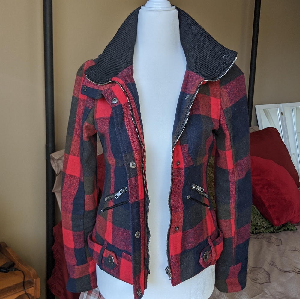 Plaid coat - Picture 3 of 8